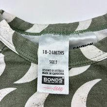 Load image into Gallery viewer, Unisex Bonds, stretchy pyjama tee / top, FUC, size 2,  