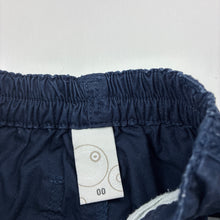 Load image into Gallery viewer, Boys Target, navy cotton cargo shorts, elasticated, GUC, size 00,  
