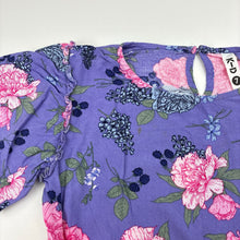 Load image into Gallery viewer, Girls KID, floral viscose tie front top, marks on front, FUC, size 7,  