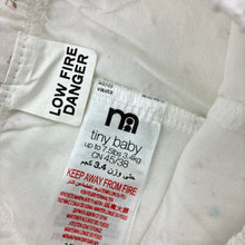 Load image into Gallery viewer, Girls Mothercare, white floral shorts,elasticated, GUC, size 0000,  