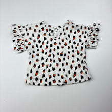 Load image into Gallery viewer, Girls Baby Berry, soft cotton top, EUC, size 0000,  