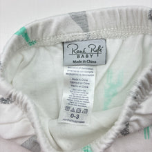 Load image into Gallery viewer, Unisex Rene Rofe Baby, soft cotton leggings,giraffes, EUC, size 000,  
