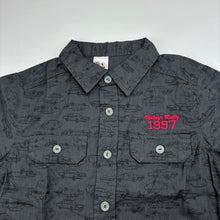 Load image into Gallery viewer, Boys H+T, vintage dark grey cotton short sleeve shirt, cars, EUC, size 4,  