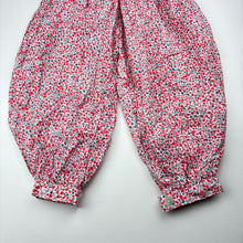 Load image into Gallery viewer, Girls hide &amp; SEEK, lightweight floral cotton pants, elasticated, Inside leg: 37cm, EUC, size 6,  