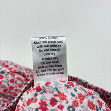 Load image into Gallery viewer, Girls hide &amp; SEEK, lightweight floral cotton pants, elasticated, Inside leg: 37cm, EUC, size 6,  