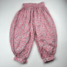 Load image into Gallery viewer, Girls hide &amp; SEEK, lightweight floral cotton pants, elasticated, Inside leg: 37cm, EUC, size 6,  