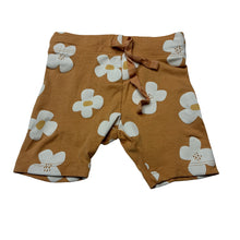 Load image into Gallery viewer, Girls Baby Berry, floral shorts, elasticated, EUC, size 000,  