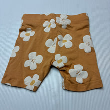 Load image into Gallery viewer, Girls Baby Berry, floral shorts, elasticated, EUC, size 000,  