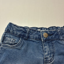 Load image into Gallery viewer, Girls 1964 Denim Co, stretch denim shorts, adjustable, FUC, size 1,  