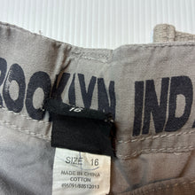 Load image into Gallery viewer, Boys Brooklyn Industries, grey cotton cargo shorts, adjustable, GUC, size 16,  