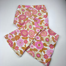 Load image into Gallery viewer, Girls GHANDA, floral stretchy flared leggings, Inside leg: 55cm, EUC, size 9-10,  