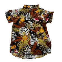 Load image into Gallery viewer, Boys lightweight, short sleeve shirt, no labels, armpit to armpit: 33cm, EUC, size 6-7,  