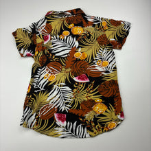 Load image into Gallery viewer, Boys lightweight, short sleeve shirt, no labels, armpit to armpit: 33cm, EUC, size 6-7,  