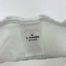Load image into Gallery viewer, Boys Target, embroidered cotton singlet top, boats, FUC, size 00,  