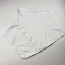 Load image into Gallery viewer, Girls Chateau De Sable, white corduroy cotton skirt, adjustable, EUC, size 6,  