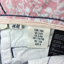 Load image into Gallery viewer, Girls H&amp;M, lightweight denim skirt, adjustable, L: 22.5cm, EUC, size 4,  
