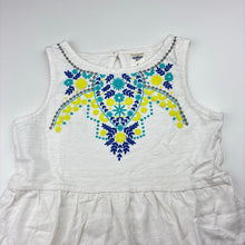Load image into Gallery viewer, Girls Osh Kosh, white cotton floral top, L: 50cm, EUC, size 6,  