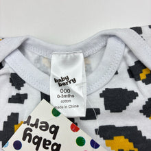 Load image into Gallery viewer, Unisex Baby Berry, soft cotton bodysuit / romper, NEW, size 000,  