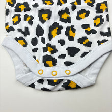 Load image into Gallery viewer, Unisex Baby Berry, soft cotton bodysuit / romper, NEW, size 000,  