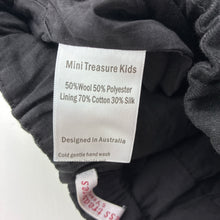 Load image into Gallery viewer, Girls Miss Treasures, lined wool blend skirt, lace trim, elasticated, L: 36cm, EUC, size 5,  