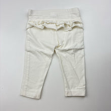 Load image into Gallery viewer, Girls Kids &amp; Co, stretchy ruffle leggings / bottoms, EUC, size 00,  