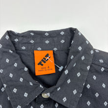 Load image into Gallery viewer, Boys Tilt, lightweight cotton short sleeve shirt, EUC, size 4,  