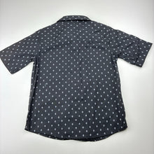 Load image into Gallery viewer, Boys Tilt, lightweight cotton short sleeve shirt, EUC, size 4,  