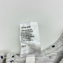 Load image into Gallery viewer, Girls H&amp;T, grey &amp; navy spot sleeveless top, GUC, size 5,  