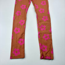 Load image into Gallery viewer, Girls KID, ribbed floral leggings, Inside leg: 50cm, EUC, size 7,  