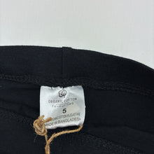 Load image into Gallery viewer, Girls Favourites, Aust cotton blend leggings, Inside leg: 43cm, NEW, size 5,  