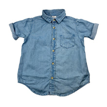 Load image into Gallery viewer, Boys Kids &amp; Co, chambray cotton short sleeve shirt, GUC, size 3,  