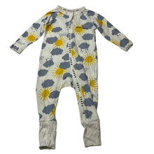 Load image into Gallery viewer, Unisex Bonds, WONDERCOOL zip wondersuit / zippy / romper, EUC, size 00,  