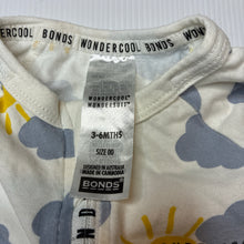 Load image into Gallery viewer, Unisex Bonds, WONDERCOOL zip wondersuit / zippy / romper, EUC, size 00,  