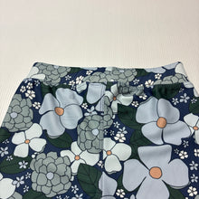 Load image into Gallery viewer, Girls Peggy, floral sports / activewear shorts, EUC, size 3,  