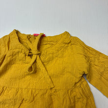 Load image into Gallery viewer, Girls yellow, cotton romper, GUC, size 000,  