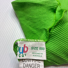 Load image into Gallery viewer, Unisex Bub Wear, green ribbed cotton singlet top, EUC, size 000,  