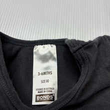 Load image into Gallery viewer, Unisex Bonds, grey stretchy romper, lion &amp; mouse, EUC, size 00,  