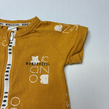 Load image into Gallery viewer, Unisex Bonds, WONDERCOOL zip wondersuit / zippy / romper, EUC, size 00,  