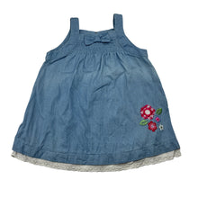 Load image into Gallery viewer, Girls Sprout, embroidered chambray cotton summer dress, FUC, size 00, L: 39cm