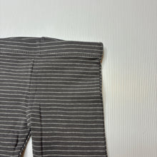 Load image into Gallery viewer, Unisex Tiny Little Wonders, soft cotton footed leggings / bottoms, EUC, size 00,  