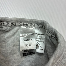 Load image into Gallery viewer, Unisex Bonds, terry zip wondersuit / zippy / romper, EUC, size 00,  
