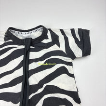 Load image into Gallery viewer, Unisex Bonds, zip wondersuit / zippy / romper, GUC, size 0,  