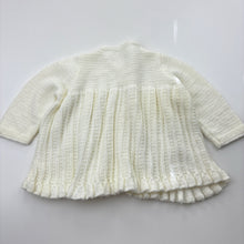Load image into Gallery viewer, Girls hand made, soft feel knitted cardigan, armpit to armpit: 27cm, shoulder to cuff: 23cm, EUC, size 00,  
