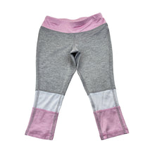 Load image into Gallery viewer, Girls Active &amp; Co, cropped sports / activewear leggings, Inside leg: 32cm, FUC, size 5,  