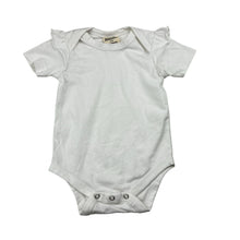 Load image into Gallery viewer, Girls Milk &amp; Masuki, organic cotton blend ruffle bodysuit / romper, EUC, size 00,  