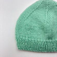 Load image into Gallery viewer, Unisex hand made, knitted hat / beanie, EUC, size 00-0,  
