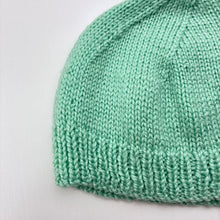 Load image into Gallery viewer, Unisex hand made, knitted hat / beanie, EUC, size 00-0,  