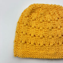 Load image into Gallery viewer, Unisex hand made, knitted hat / beanie, GUC, size 0-1,  
