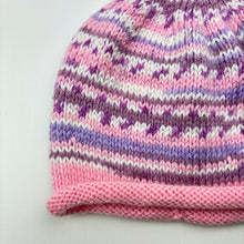 Load image into Gallery viewer, Girls hand made, knitted hat / beanie, EUC, size 0-1,  