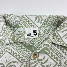 Load image into Gallery viewer, Boys Cotton On, cotton / linen short sleeve shirt, GUC, size 5,  